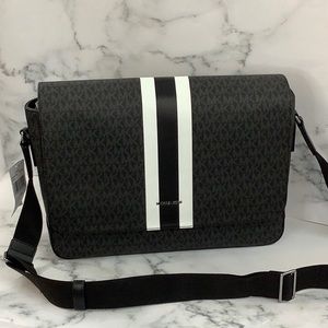 NWT- Michael Kors- Messenger Bag